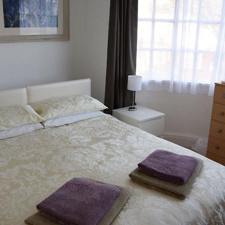ריל The Cove Guest House מראה חיצוני תמונה