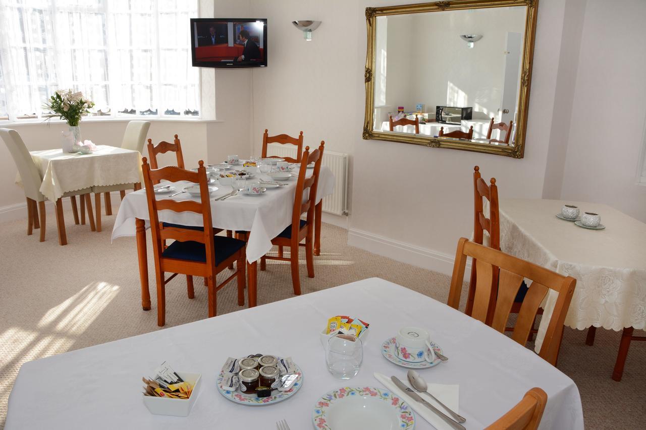 ריל The Cove Guest House מראה חיצוני תמונה