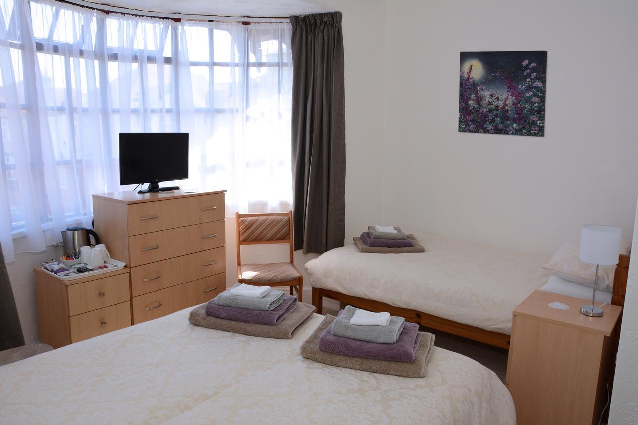 ריל The Cove Guest House מראה חיצוני תמונה