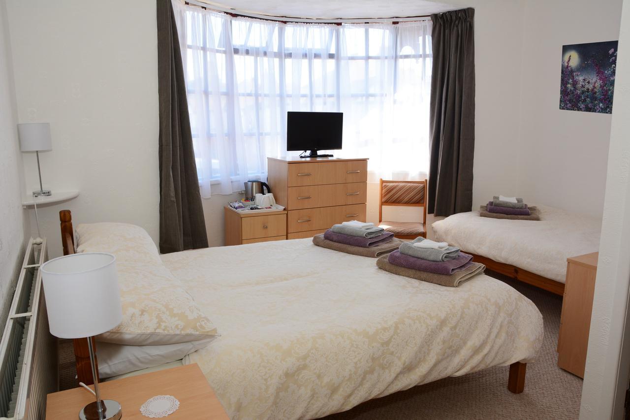 ריל The Cove Guest House מראה חיצוני תמונה