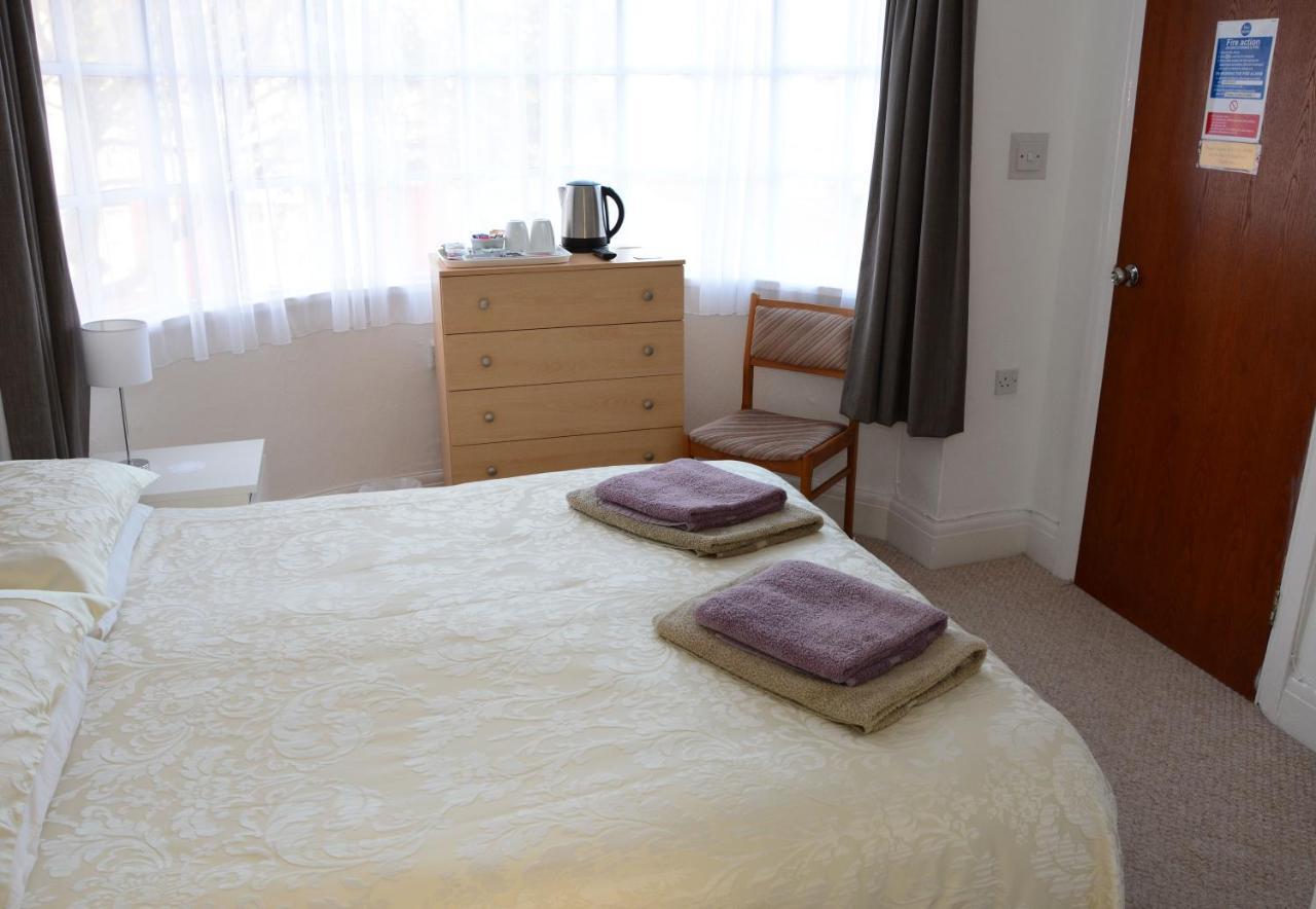 ריל The Cove Guest House מראה חיצוני תמונה