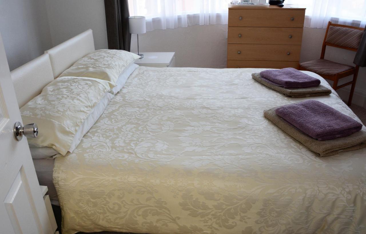 ריל The Cove Guest House מראה חיצוני תמונה